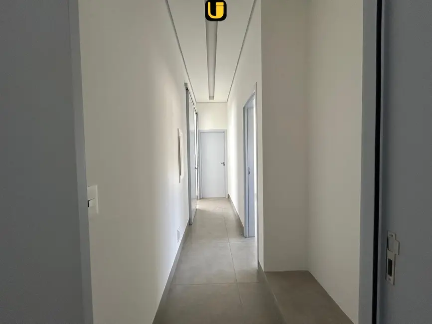 Foto 9 de Casa de Condomínio com 4 quartos à venda, 300m2 em Laranjeiras, Uberlandia - MG