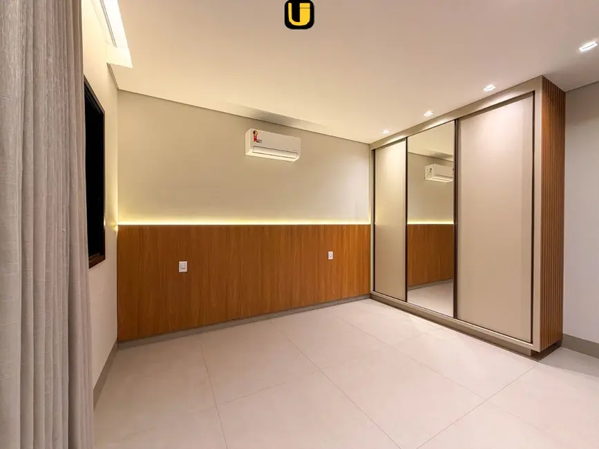 Foto 7 de Casa de Condomínio com 4 quartos à venda, 200m2 em Jardim Sul, Uberlandia - MG