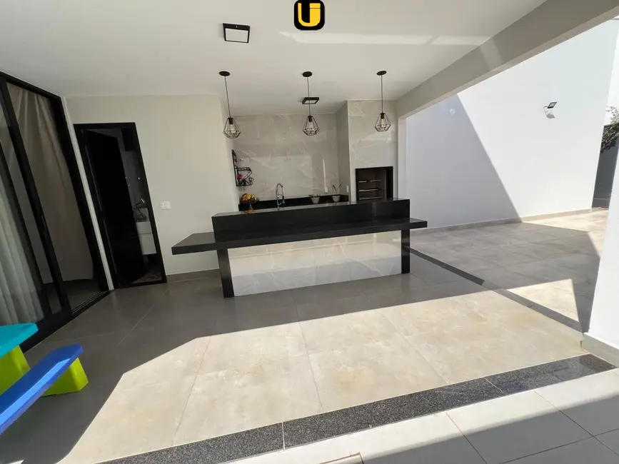 Foto 9 de Casa de Condomínio com 4 quartos à venda, 360m2 em Laranjeiras, Uberlandia - MG