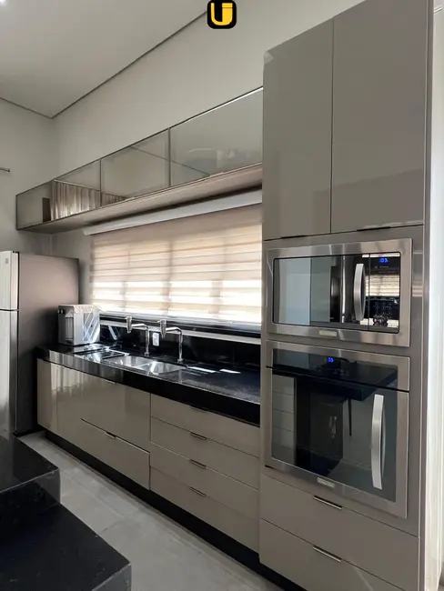 Foto 3 de Casa de Condomínio com 4 quartos à venda, 360m2 em Laranjeiras, Uberlandia - MG