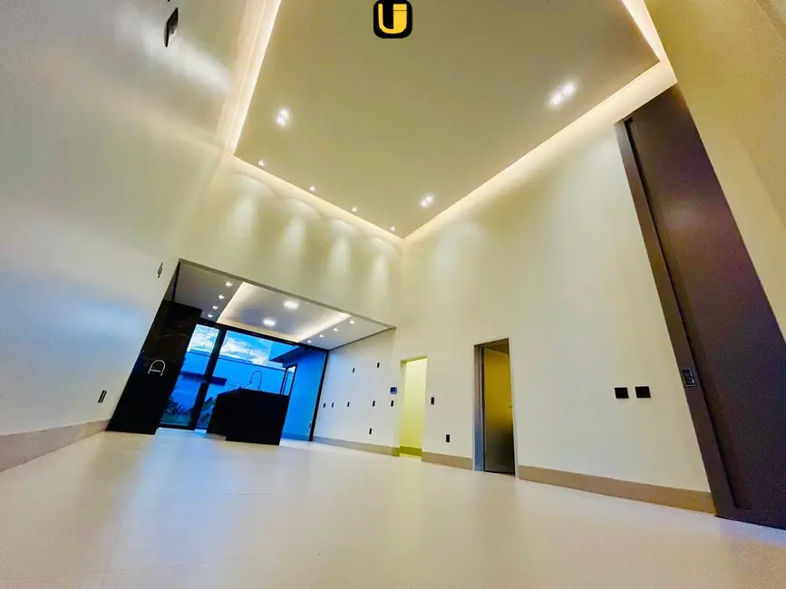 Foto 5 de Casa com 3 quartos à venda, 286m2 em Uberlandia - MG