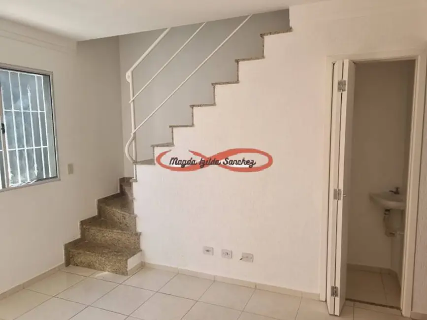 Sobrado com 2 quartos à venda, 57m2 em Itaquera, São Paulo - SP - imagem 3 Foto 3 de Sobrado com 2 quartos à venda, 57m2 em Itaquera, São Paulo - SP