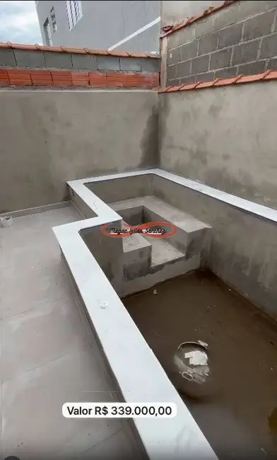 Foto 2 de Casa com 2 quartos à venda, 60m2 em Itanhaem - SP