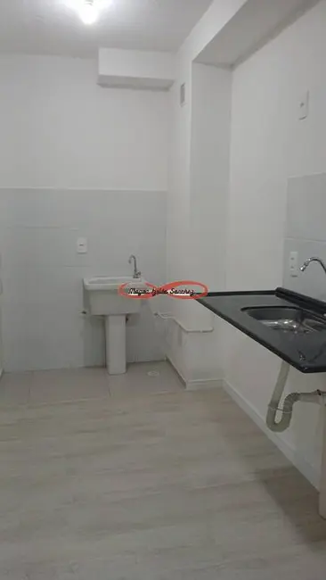 Foto 2 de Apartamento com 2 quartos à venda, 34m2 em Guaianazes, São Paulo - SP