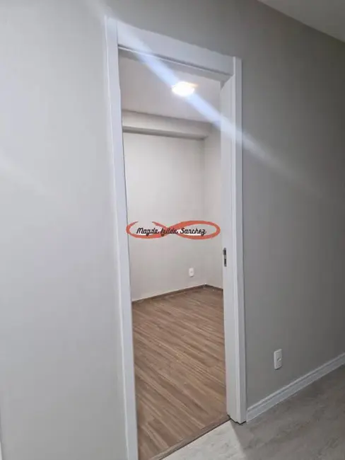 Foto 6 de Apartamento com 2 quartos à venda, 34m2 em Guaianazes, São Paulo - SP