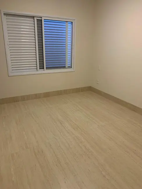 Foto 9 de Casa de Condomínio com 3 quartos à venda, 300m2 em Estância dos Ipês, Uberaba - MG