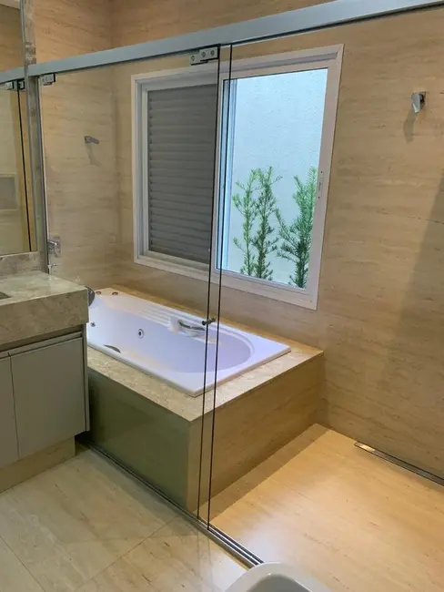 Foto 5 de Casa de Condomínio com 3 quartos à venda, 300m2 em Estância dos Ipês, Uberaba - MG