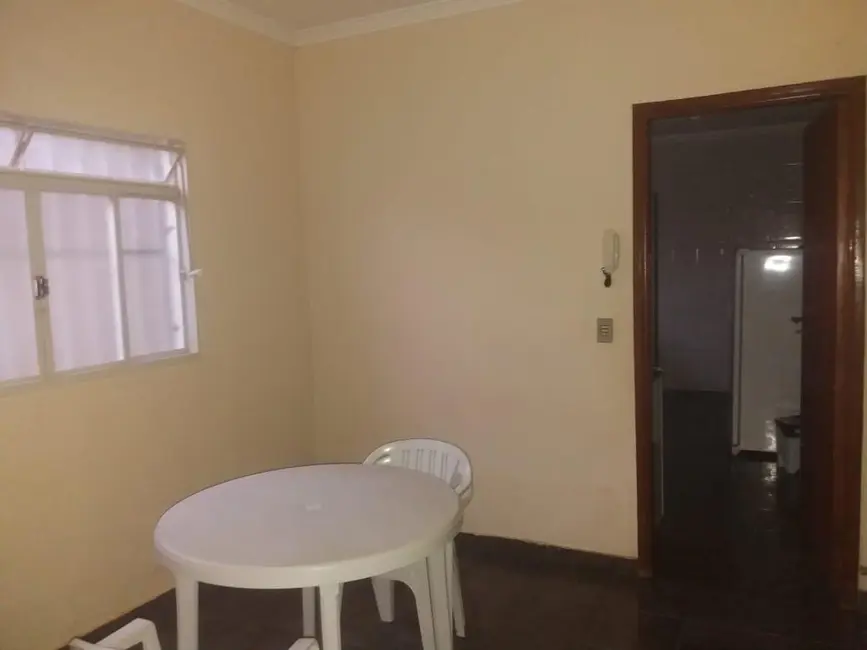 Casa com 3 quartos à venda, 200m2 em Conjunto Uberaba, Uberaba - MG - imagem 5 Foto 5 de Casa com 3 quartos à venda, 200m2 em Conjunto Uberaba, Uberaba - MG