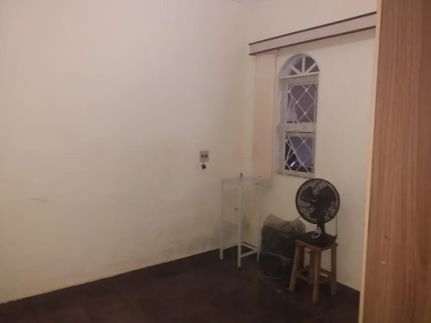 Casa com 3 quartos à venda, 200m2 em Conjunto Uberaba, Uberaba - MG - imagem 4 Foto 4 de Casa com 3 quartos à venda, 200m2 em Conjunto Uberaba, Uberaba - MG