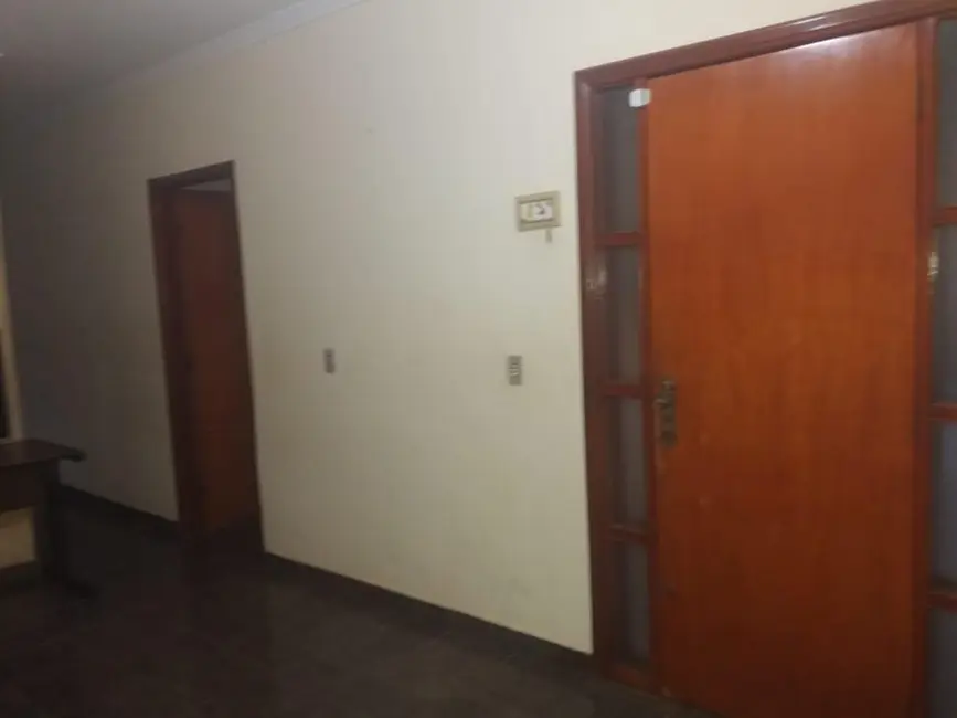 Casa com 3 quartos à venda, 200m2 em Conjunto Uberaba, Uberaba - MG - imagem 3 Foto 3 de Casa com 3 quartos à venda, 200m2 em Conjunto Uberaba, Uberaba - MG