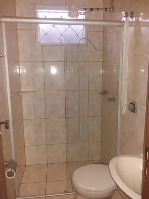 Casa com 3 quartos à venda, 200m2 em Conjunto Uberaba, Uberaba - MG - imagem 7 Foto 7 de Casa com 3 quartos à venda, 200m2 em Conjunto Uberaba, Uberaba - MG