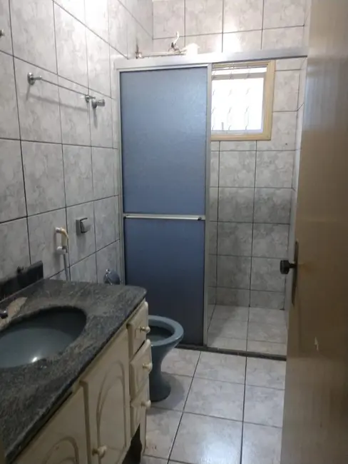 Casa com 3 quartos à venda, 250m2 em Nossa Senhora da Abadia, Uberaba - MG - imagem 3 Foto 3 de Casa com 3 quartos à venda, 250m2 em Nossa Senhora da Abadia, Uberaba - MG