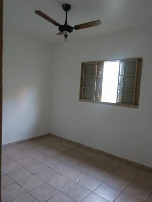 Casa com 3 quartos à venda, 250m2 em Nossa Senhora da Abadia, Uberaba - MG - imagem 9 Foto 9 de Casa com 3 quartos à venda, 250m2 em Nossa Senhora da Abadia, Uberaba - MG