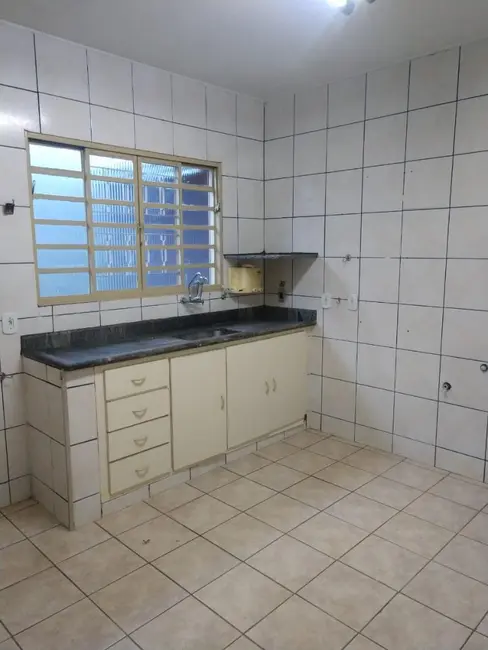 Casa com 3 quartos à venda, 250m2 em Nossa Senhora da Abadia, Uberaba - MG - imagem 6 Foto 6 de Casa com 3 quartos à venda, 250m2 em Nossa Senhora da Abadia, Uberaba - MG