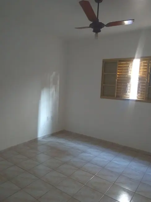 Casa com 3 quartos à venda, 250m2 em Nossa Senhora da Abadia, Uberaba - MG - imagem 8 Foto 8 de Casa com 3 quartos à venda, 250m2 em Nossa Senhora da Abadia, Uberaba - MG