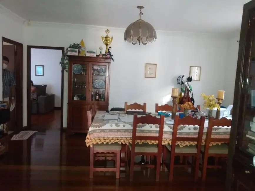 Casa com 3 quartos à venda, 450m2 em Santa Marta, Uberaba - MG - imagem 9 Foto 9 de Casa com 3 quartos à venda, 450m2 em Santa Marta, Uberaba - MG