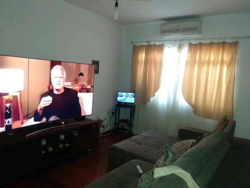 Casa com 3 quartos à venda, 450m2 em Santa Marta, Uberaba - MG - imagem 7 Foto 7 de Casa com 3 quartos à venda, 450m2 em Santa Marta, Uberaba - MG