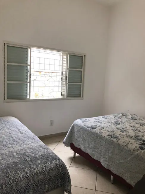 Casa com 3 quartos à venda, 354m2 em Estados Unidos, Uberaba - MG - imagem 3 Foto 3 de Casa com 3 quartos à venda, 354m2 em Estados Unidos, Uberaba - MG
