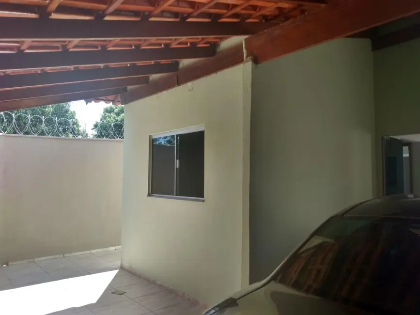 Casa com 2 quartos à venda, 250m2 em Jardim Copacabana, Uberaba - MG - imagem 3 Foto 3 de Casa com 2 quartos à venda, 250m2 em Jardim Copacabana, Uberaba - MG