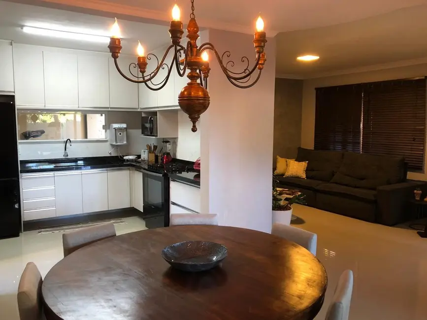 Casa de Condomínio com 3 quartos para alugar, 1000m2 em Lauro De Freitas - BA - imagem 6 Foto 6 de Casa de Condomínio com 3 quartos para alugar, 1000m2 em Lauro De Freitas - BA