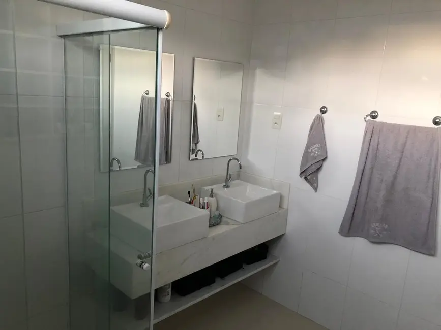 Casa de Condomínio com 3 quartos para alugar, 1000m2 em Lauro De Freitas - BA - imagem 4 Foto 4 de Casa de Condomínio com 3 quartos para alugar, 1000m2 em Lauro De Freitas - BA