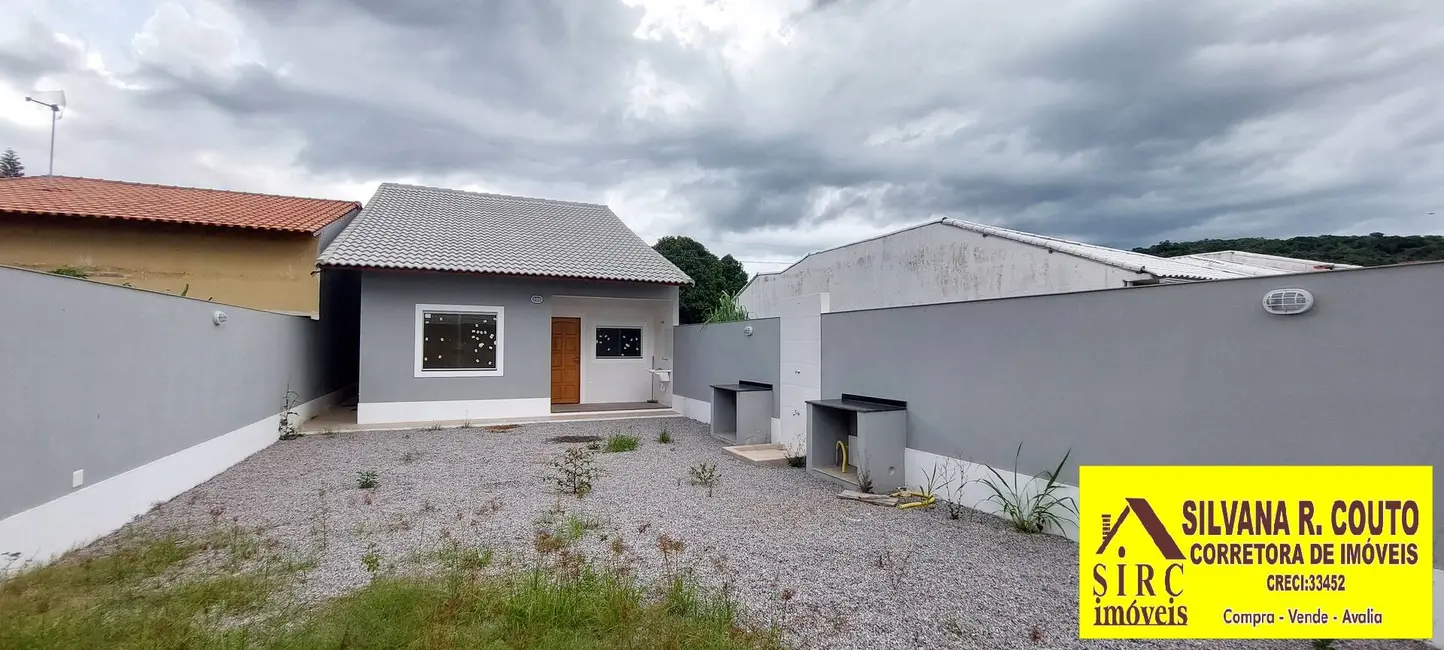 Foto 2 de Casa com 3 quartos à venda, 300m2 em Marica - RJ