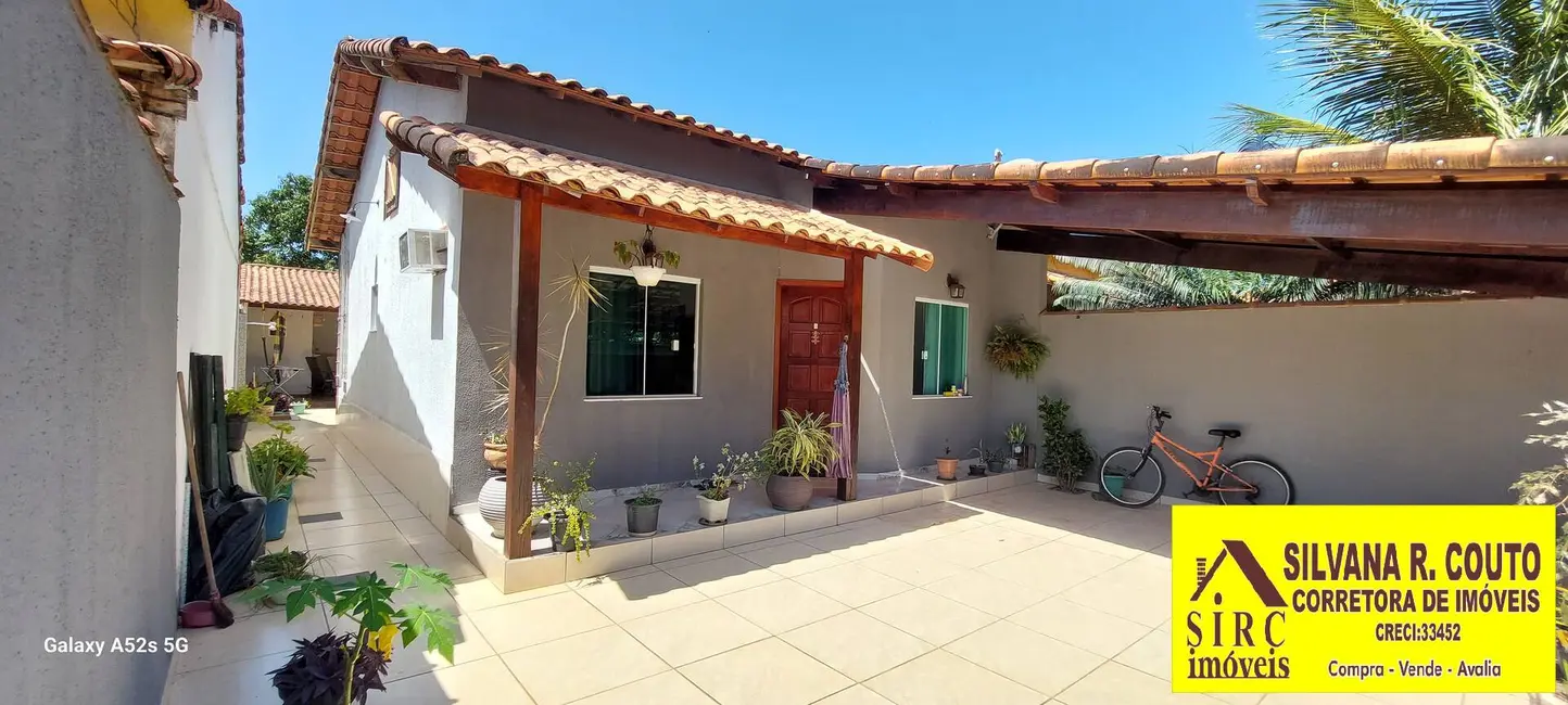 Foto 3 de Casa com 2 quartos à venda, 135m2 em Marica - RJ