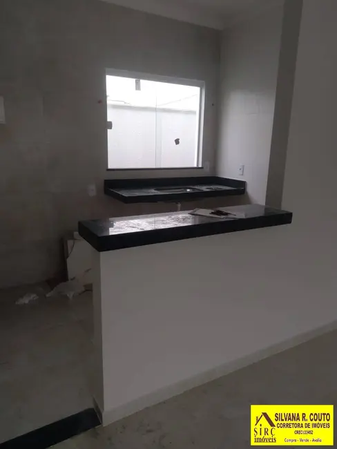 Foto 4 de Casa com 2 quartos à venda, 55m2 em Jardim Atlântico Central (Itaipuaçu), Marica - RJ