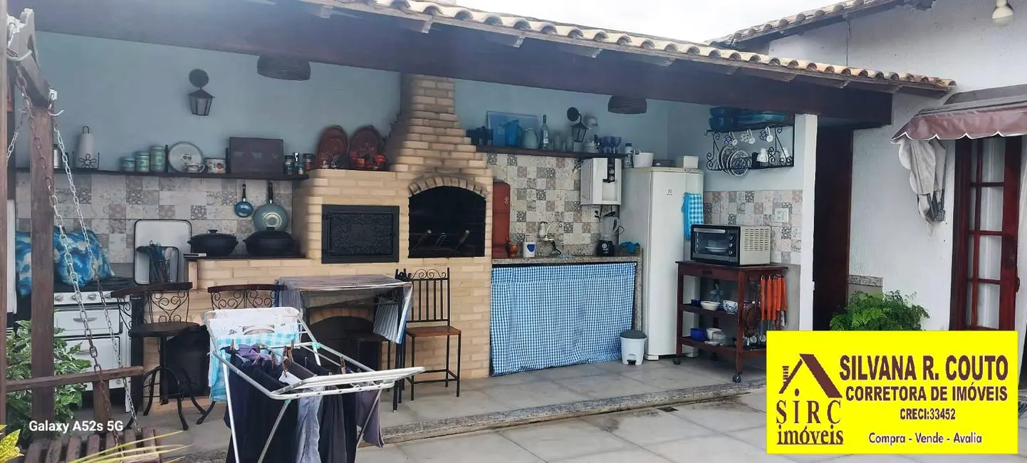 Foto 2 de Casa com 2 quartos à venda, 240m2 em Jardim Atlântico Central (Itaipuaçu), Marica - RJ