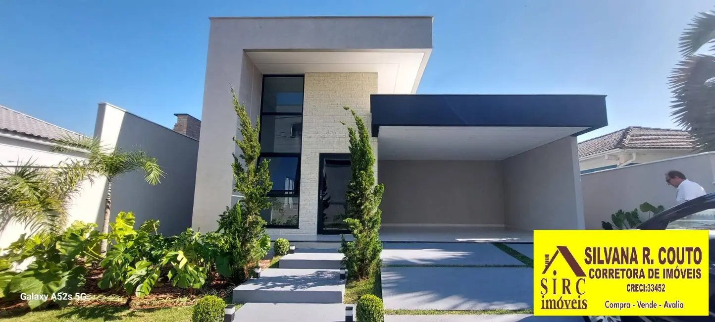 Foto 1 de Casa de Condomínio com 3 quartos à venda, 360m2 em Marica - RJ
