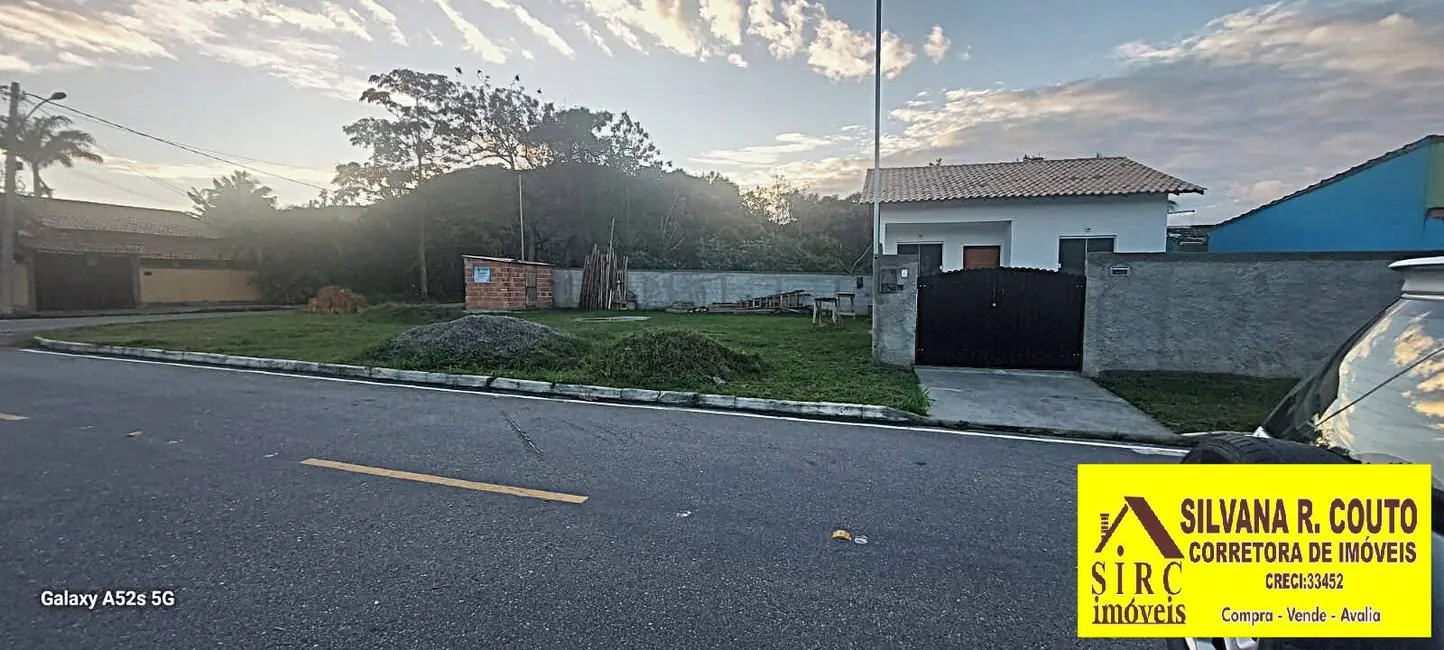 Foto 3 de Casa com 2 quartos à venda, 121m2 em Marica - RJ