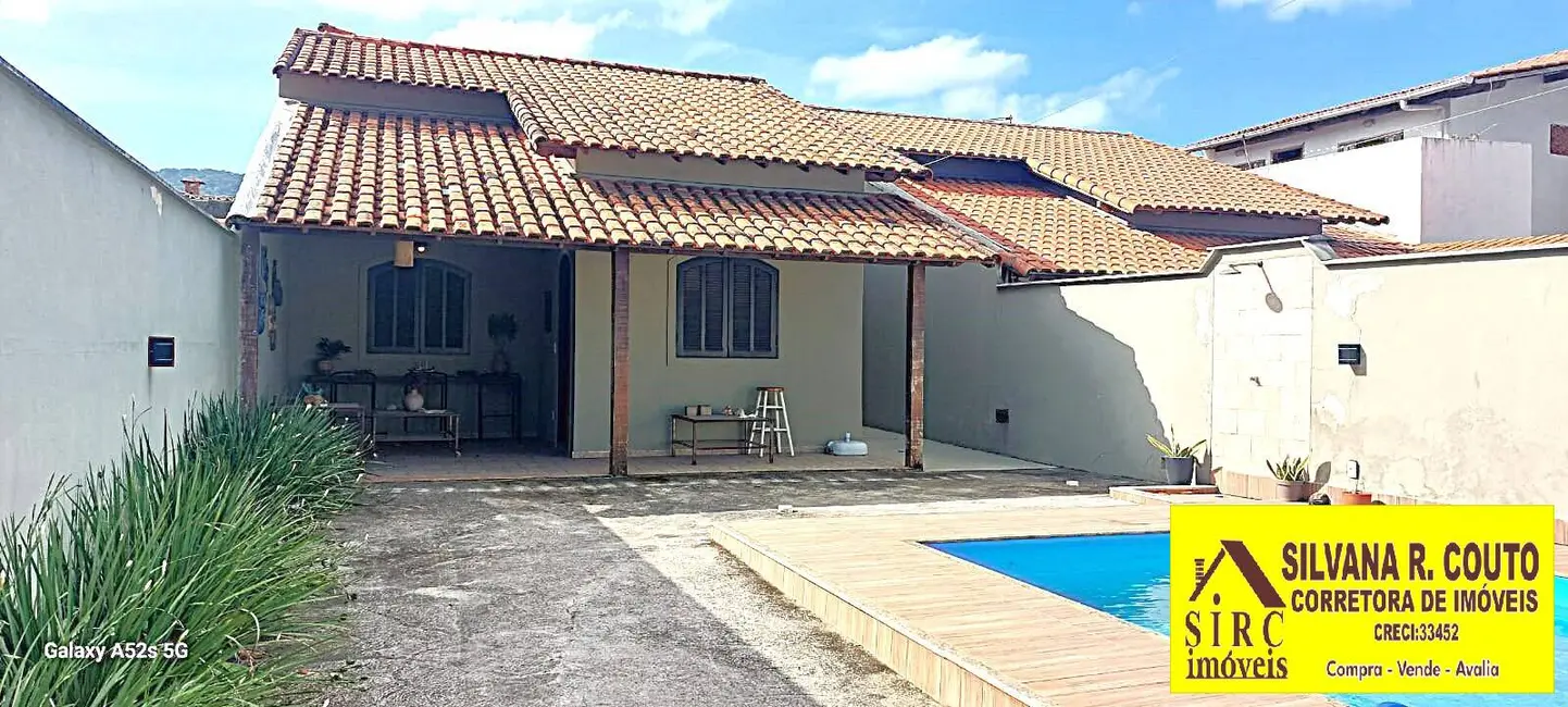 Foto 2 de Casa com 3 quartos à venda, 300m2 em Praia de Itaipuaçu (Itaipuaçu), Marica - RJ
