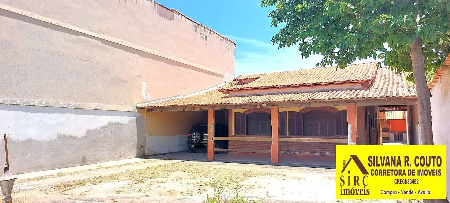 Foto 2 de Casa com 3 quartos à venda, 480m2 em Marica - RJ