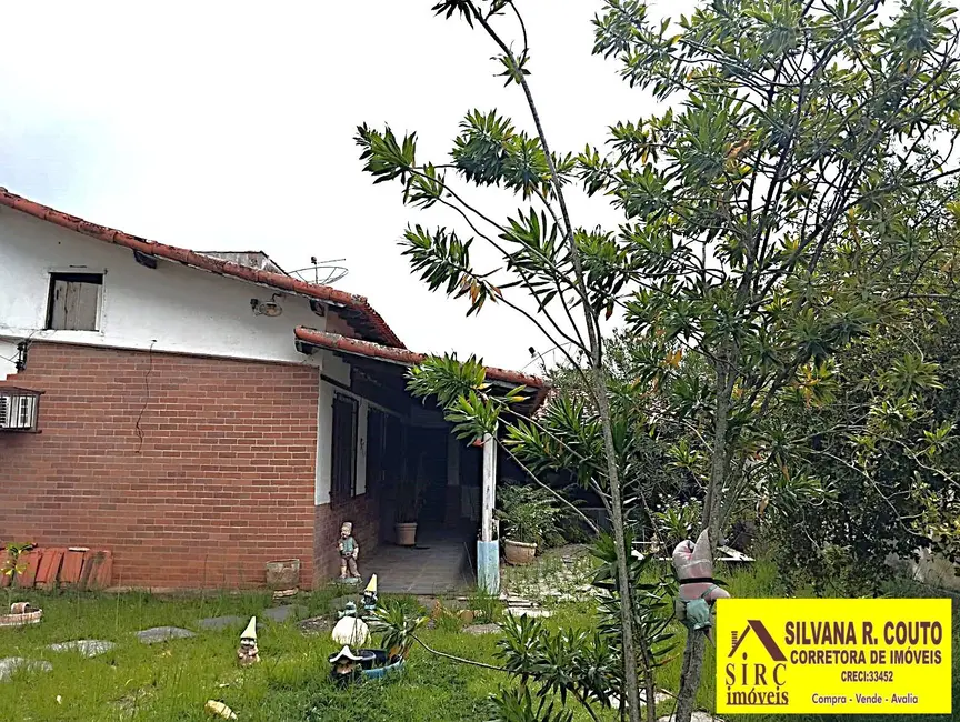 Foto 2 de Casa com 2 quartos à venda, 200m2 em Marica - RJ