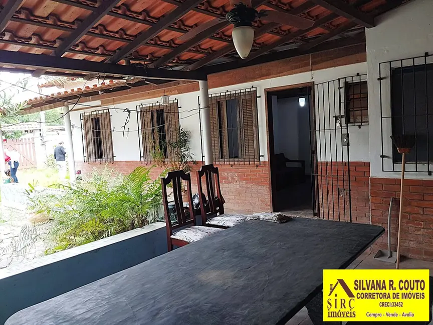 Foto 3 de Casa com 2 quartos à venda, 200m2 em Marica - RJ