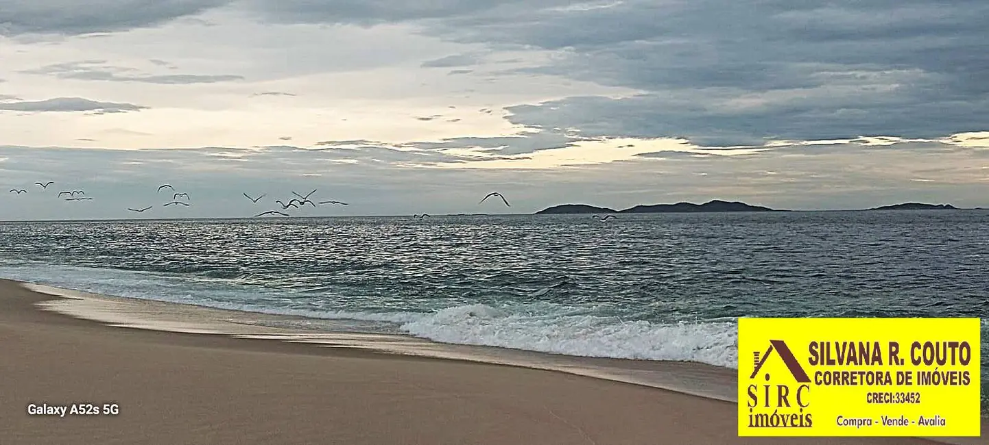 Foto 2 de Casa com 2 quartos à venda, 480m2 em Jardim Atlântico Leste (Itaipuaçu), Marica - RJ