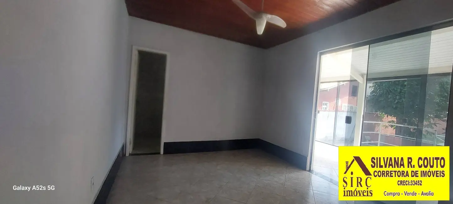 Foto 9 de Casa com 3 quartos à venda, 360m2 em Marica - RJ