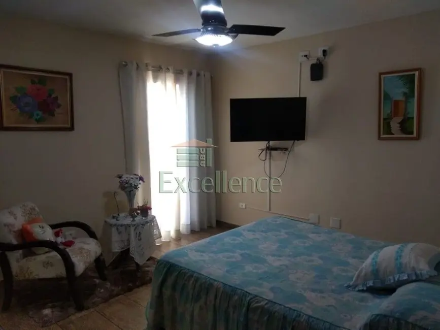 Sobrado com 5 quartos à venda, 197m2 em Santa Paula, Sao Caetano Do Sul - SP - imagem 9 Foto 9 de Sobrado com 5 quartos à venda, 197m2 em Santa Paula, Sao Caetano Do Sul - SP