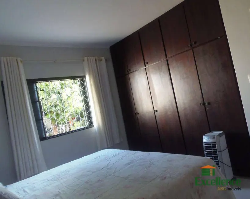 Casa com 3 quartos à venda, 216m2 em Vila Souto, Bauru - SP - imagem 4 Foto 4 de Casa com 3 quartos à venda, 216m2 em Vila Souto, Bauru - SP