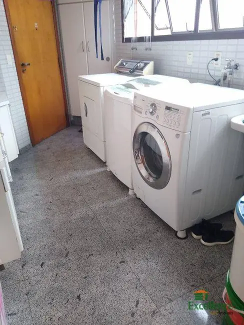 Apartamento com 4 quartos à venda, 264m2 em Santo Antônio, Sao Caetano Do Sul - SP - imagem 7 Foto 7 de Apartamento com 4 quartos à venda, 264m2 em Santo Antônio, Sao Caetano Do Sul - SP