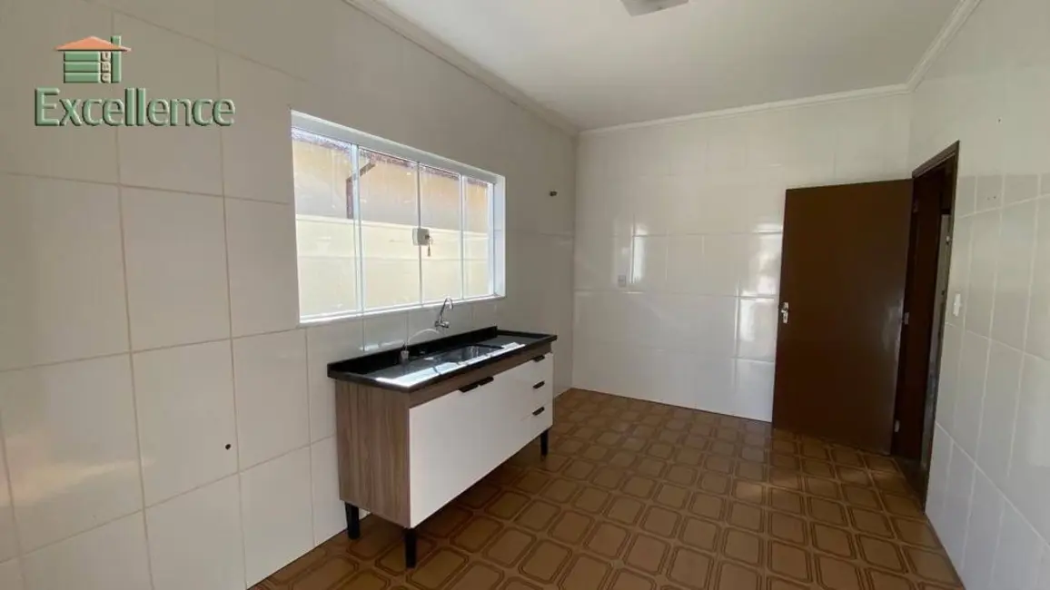Casa com 3 quartos à venda, 40m2 em Vila Brasil, Pirassununga - SP - imagem 4 Foto 4 de Casa com 3 quartos à venda, 40m2 em Vila Brasil, Pirassununga - SP