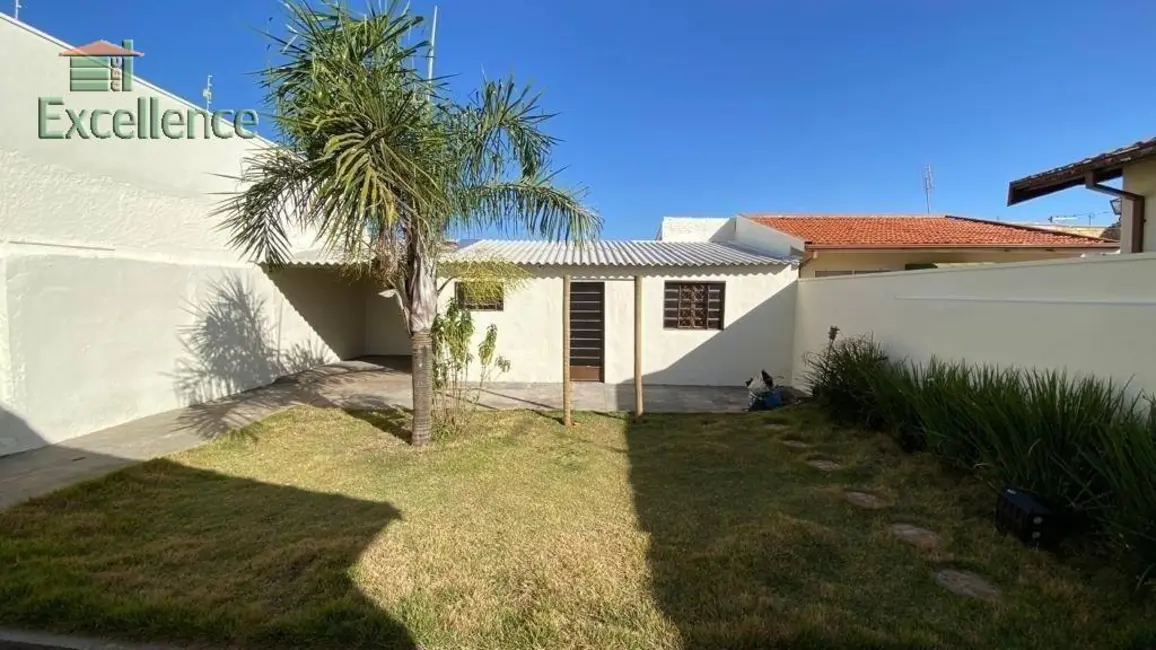 Foto 2 de Casa com 3 quartos à venda, 40m2 em Vila Brasil, Pirassununga - SP