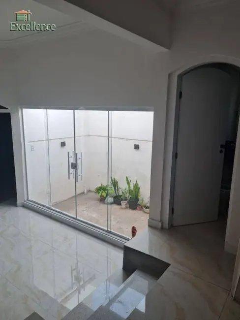 Foto 2 de Casa com 3 quartos à venda, 283m2 em Ribeirao Pires - SP