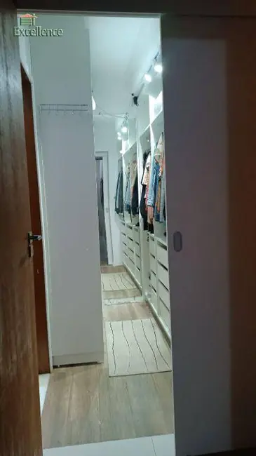 Casa com 3 quartos à venda, 240m2 em Vila Lucinda, Santo Andre - SP - imagem 4 Foto 4 de Casa com 3 quartos à venda, 240m2 em Vila Lucinda, Santo Andre - SP