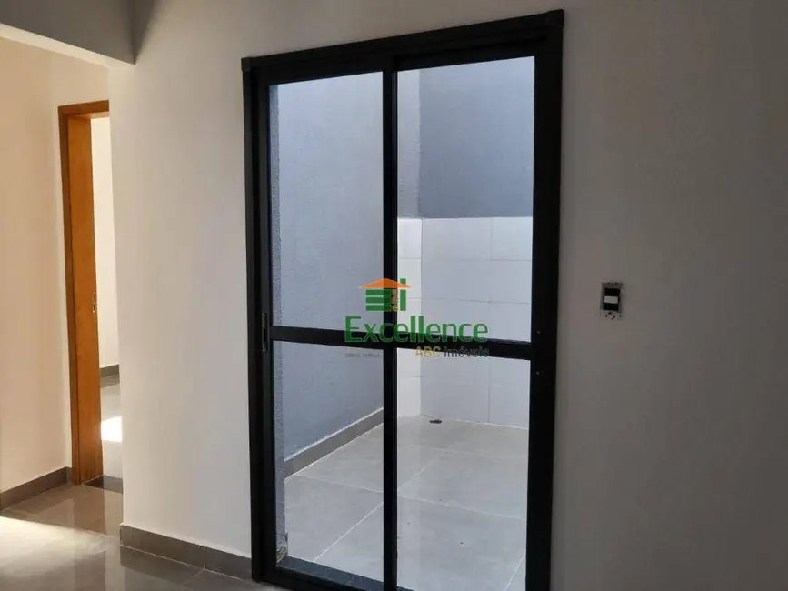 Foto 2 de Apartamento com 2 quartos à venda, 45m2 em Vila Scarpelli, Santo Andre - SP