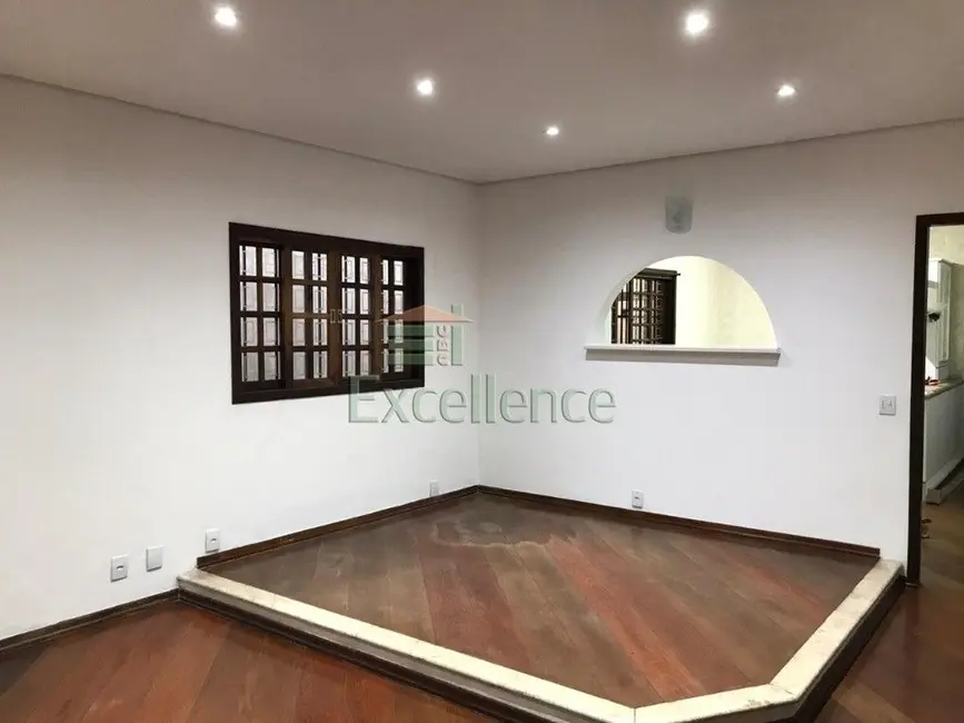 Foto 2 de Casa com 2 quartos à venda e para alugar, 230m2 em Osvaldo Cruz, Sao Caetano Do Sul - SP
