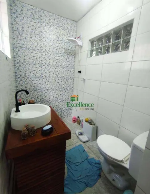 Foto 7 de Casa com 2 quartos à venda, 300m2 em Mongagua - SP
