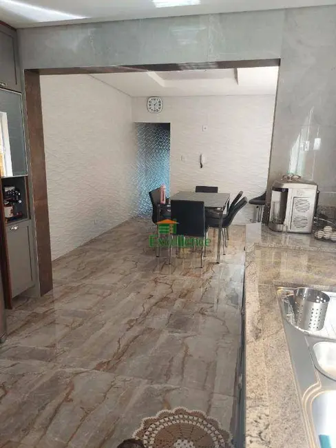 Foto 9 de Sobrado com 3 quartos à venda, 221m2 em Jardim Vila Rica, Santo Andre - SP