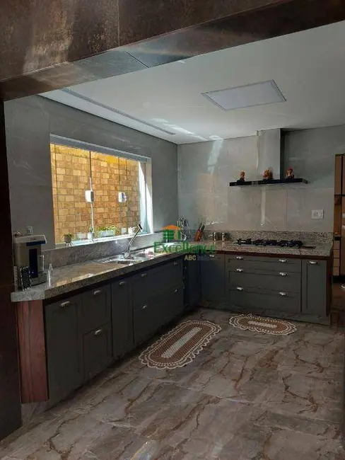 Foto 7 de Sobrado com 3 quartos à venda, 221m2 em Jardim Vila Rica, Santo Andre - SP