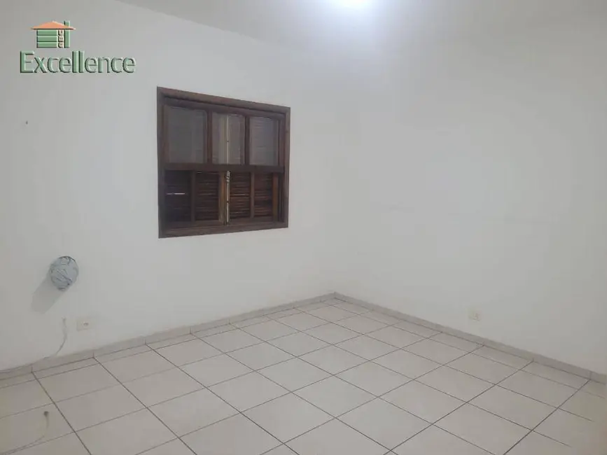 Casa com 2 quartos para alugar, 105m2 em Santa Maria, Sao Caetano Do Sul - SP - imagem 4 Foto 4 de Casa com 2 quartos para alugar, 105m2 em Santa Maria, Sao Caetano Do Sul - SP